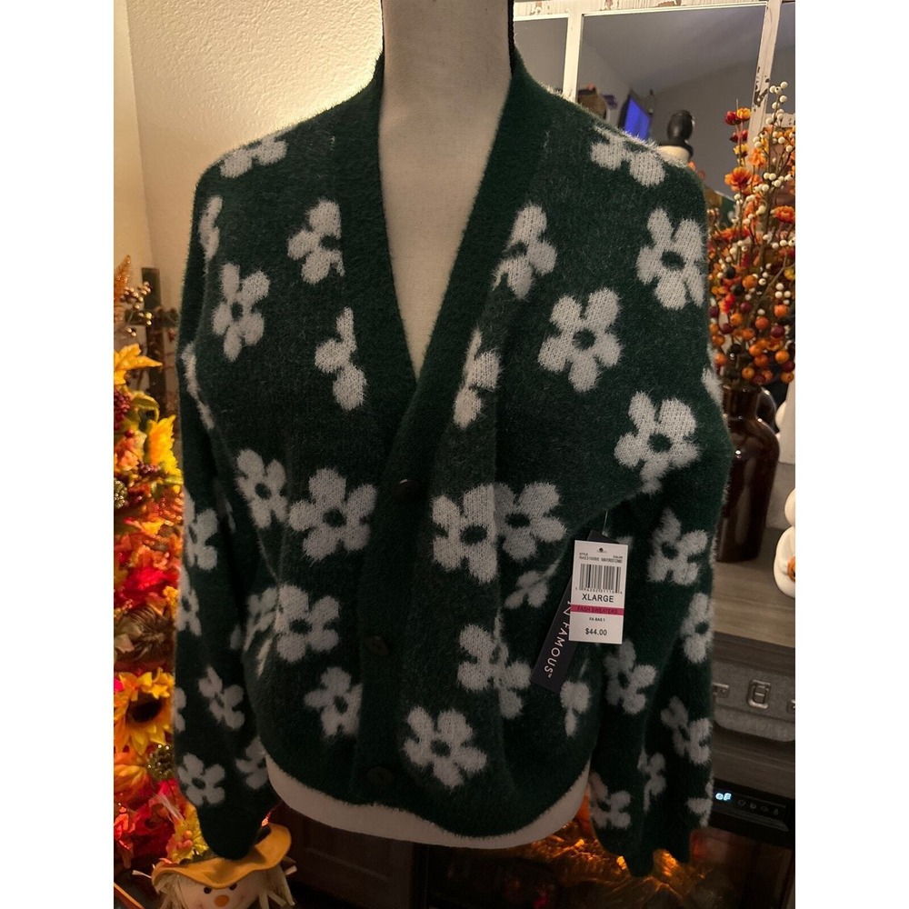 Almost Famous sweater womens size XL‎ NWT green floral